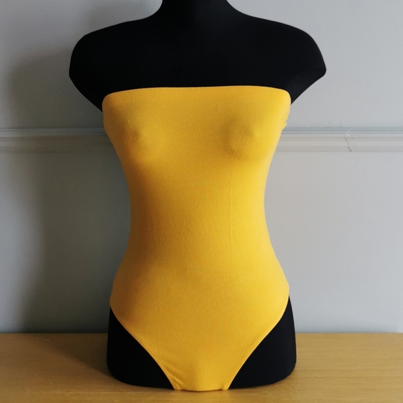 Yellow sleeveless bodysuit - Picture 1 of 2